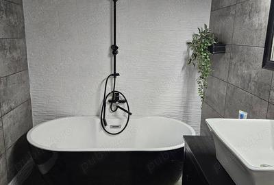 Casă cu 5 camere cu Teren 250 Mp în Central - 1