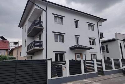 Apartament cu 2 camere semidecomandat în Micro 3 - 3