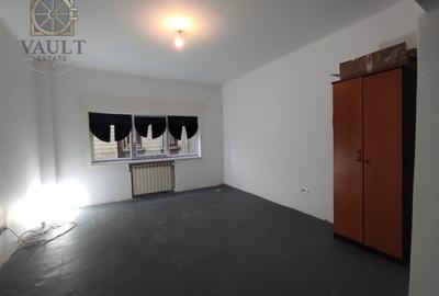 Apartament cu 4 camere decomandat în Calea Călărașilor - 2