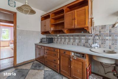 Apartament cu 4 camere decomandat în Iosia