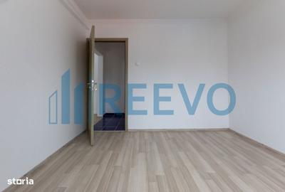 Apartament cu 3 camere semidecomandat în Podei - 8