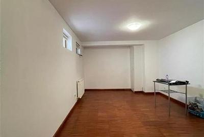 Casă individuală cu 5 camere cu Canalizare în Ultracentral - 32