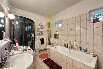 Casă cu 4 camere cu Teren 1338 Mp în Central - 7