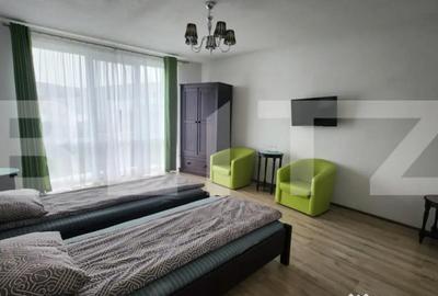 Casă cu 10 camere cu Teren 1100 Mp în Corunca - 1