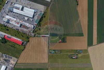 Teren Construcții intravilan de 2200 mp, în Nord - 2
