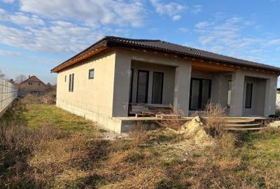 Casă cu 3 camere în Central - 8