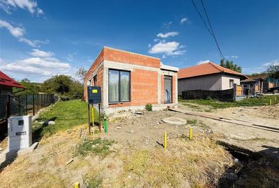 Casă cu 2 camere cu Teren 570 Mp în Betfia - 14