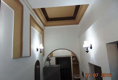 Ocazie unica!Proprietate in zona 0 in centrul istoric al Sibiului-P-ta Mare,zona pietonala! - 9