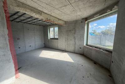 Casă cu 4 camere în Pasărea - 2