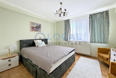 Apartament cu 3 camere semidecomandat, mobilat în Central - 2