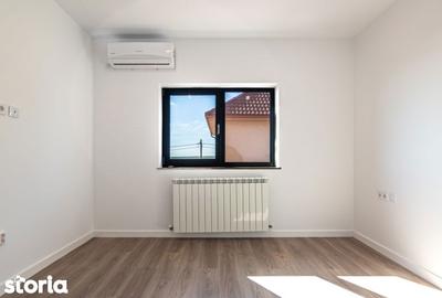 Casă cu 5 camere cu Garaj în Corbu - 11