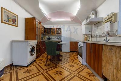 Casă cu 5 camere cu Teren 904 Mp în Sud-Vest - 12