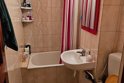 Apartament cu 3 camere semidecomandat în Bârlad - 4