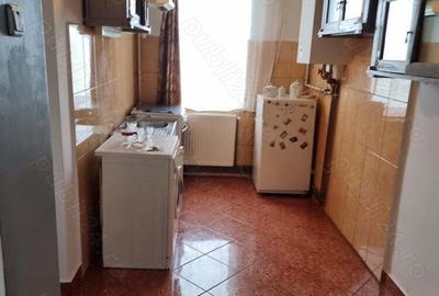 Apartament central de inchiriat in One?ti - 3