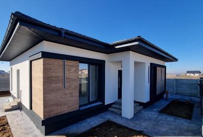 Casă cu 4 camere cu Teren 350 Mp în Berceni - 2