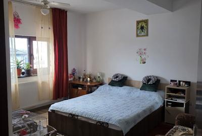 Apartament cu 3 camere semidecomandat în Buda - 3