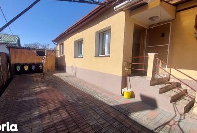 Casă cu 2 camere cu Canalizare în Dâmbul Rotund - 3