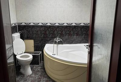 Casă cu Teren 800 Mp în 1 Decembrie - 3