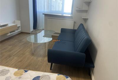 Garsoniera , zona ultracentrala - Piata Moldovei , et 3/4 , - 33