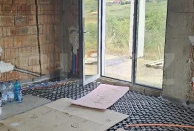 Casă cu 4 camere cu Teren 500 Mp în Vișani - 2