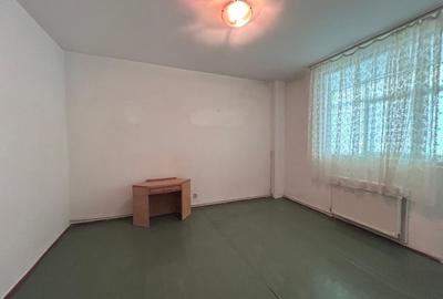 VAND 3 CAM, PARTER, ALEEA FETEȘTI, ZONA OZANA - 7