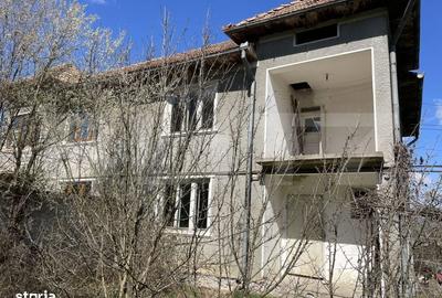 Casă cu 3 camere cu Teren 10 Mp în Central - 7
