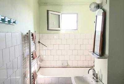 Apartament cu 3 camere în Central - 3