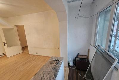 Apartament cu 2 camere semidecomandat în Micro II - 19