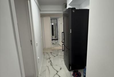 Apartament cu 3 camere semidecomandat în Central - 2