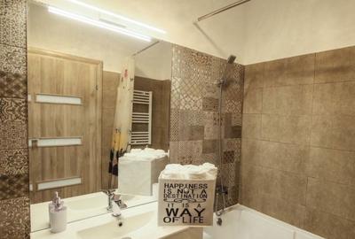 Apartament cu 3 camere în Central - 1