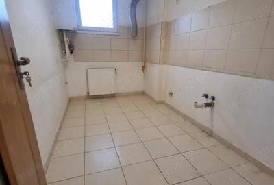 Vand garsoniera nemobilata cu centrala in bloc nou - 1