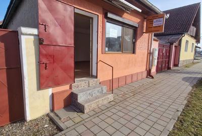 Spațiu comercial, de 50 mp, în Cetatea - 2