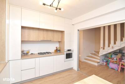 Casă cu 5 camere cu Canalizare în Central - 4