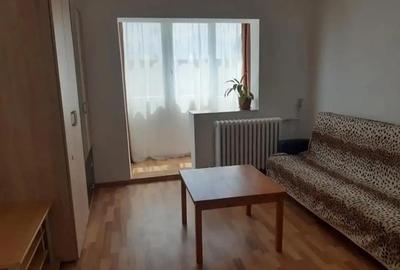 Garsonieră decomandată în Buziașului