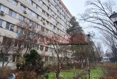 Garsonieră în Apărătorii Patriei - 1