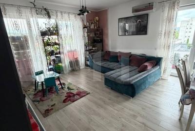 Apartament cu 2 camere semidecomandat, mobilat în Iris