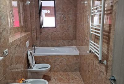 Apartament cu 3 camere decomandat în Valea Adâncă - 6