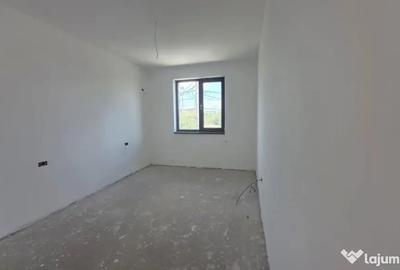 Casă cu 4 camere cu Teren 156 Mp în Central - 11