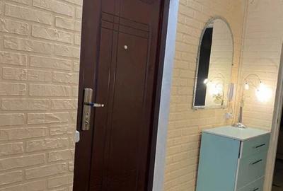 Apartament cu 3 camere decomandat în Gorjului