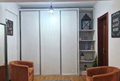 Apartament cu 2 camere semidecomandat, mobilat în Galata