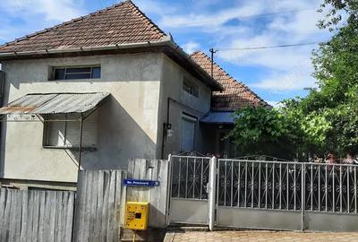 Casă cu 3 camere în Sărmașu - 5