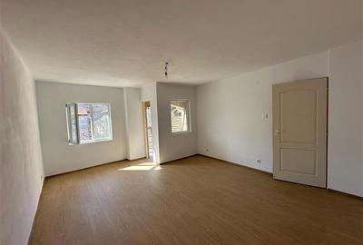 Apartament cu 3 camere decomandat în Central - 17