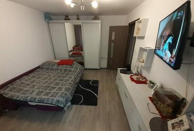 Garsonieră decomandată în P-ța Unirii - 1