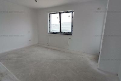 Vila P + 1 + M - 5 Camere - 160 mp utili - teren 202 mp - 16