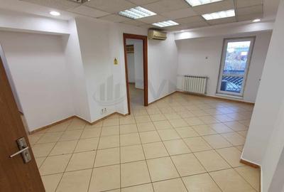 Birou, de 525 mp, în P-ța Unirii - 7