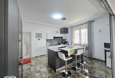 Casă cu 6 camere cu Teren 2000 Mp în Central - 11