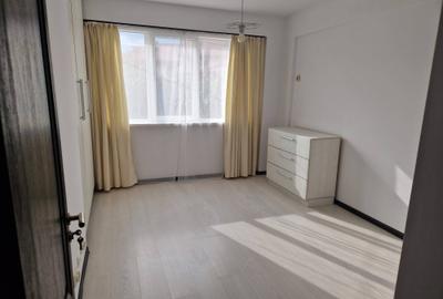 Apartament cu 3 camere decomandat în Titan - 6