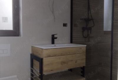 Casă cu 4 camere cu Teren 250 Mp în Central - 1