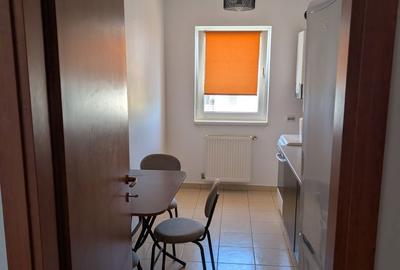 Garsonieră decomandată în Central