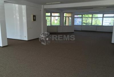 Birou renovat / Etaj  1 in vila zona Sigma - 2